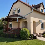 Barka Vendeghaz Tisza-to Apartment Abádszalók
