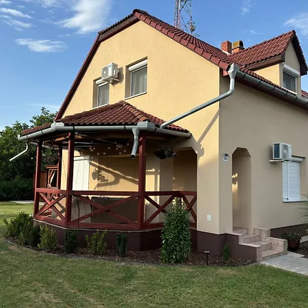 Barka Vendeghaz Tisza-to Abádszalók