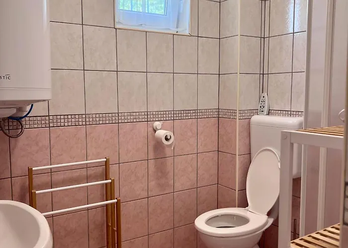 Barka Vendeghaz Tisza-to 아파트