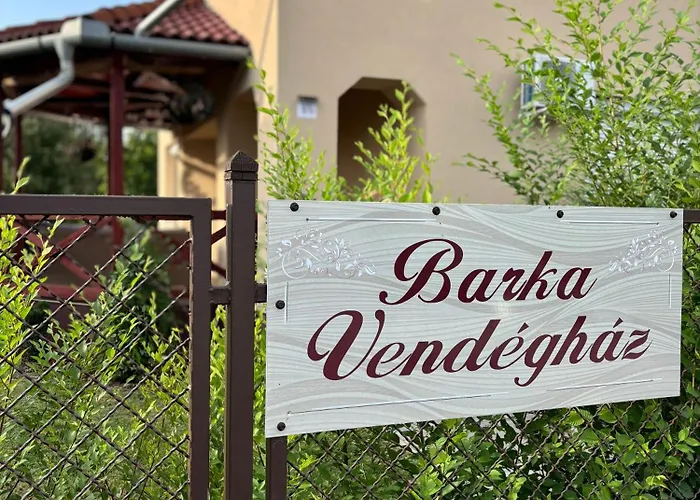 Barka Vendeghaz Tisza-to 아파트 Abádszalók