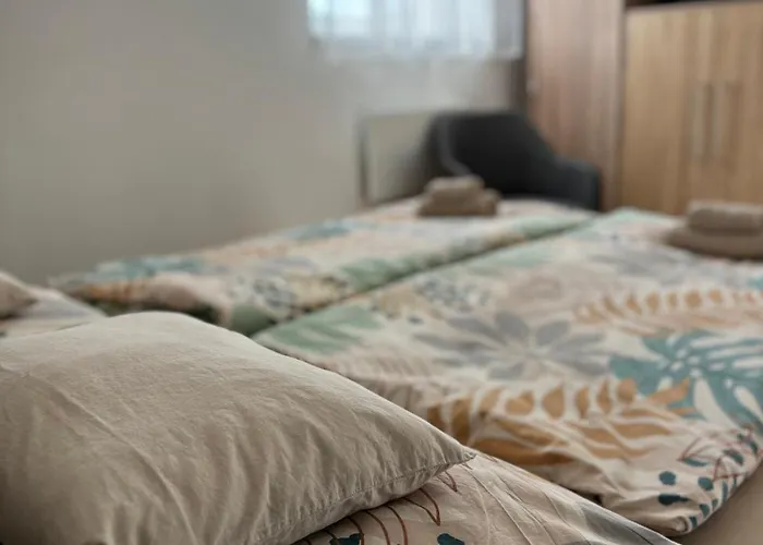 Barka Vendeghaz Tisza-to 아파트 *